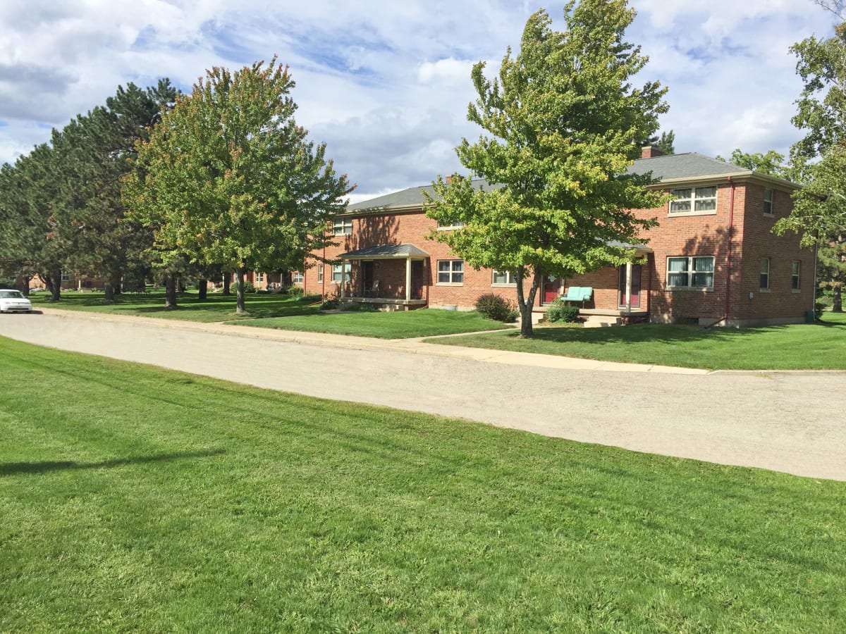 Photos and Video of Amber Square Apartments in Lansing, MI